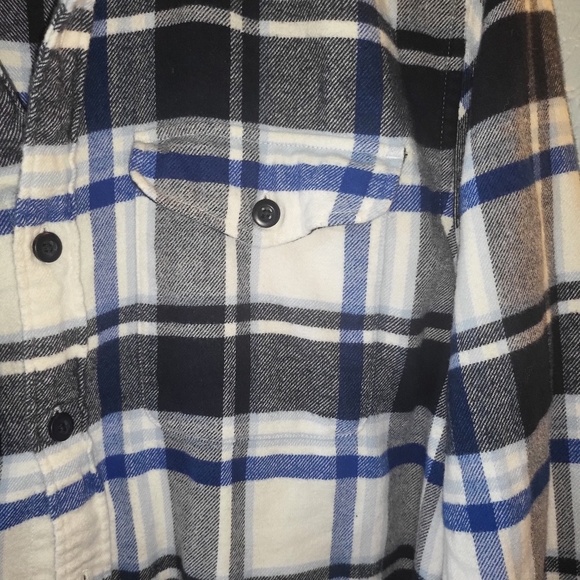 American Eagle Women's Button down long sleeve - Picture 3 of 6